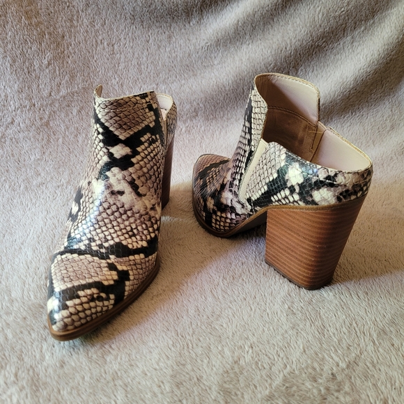 Aldo Shoes - Aldo block heel pointed toe snakeskin mules size 6.5